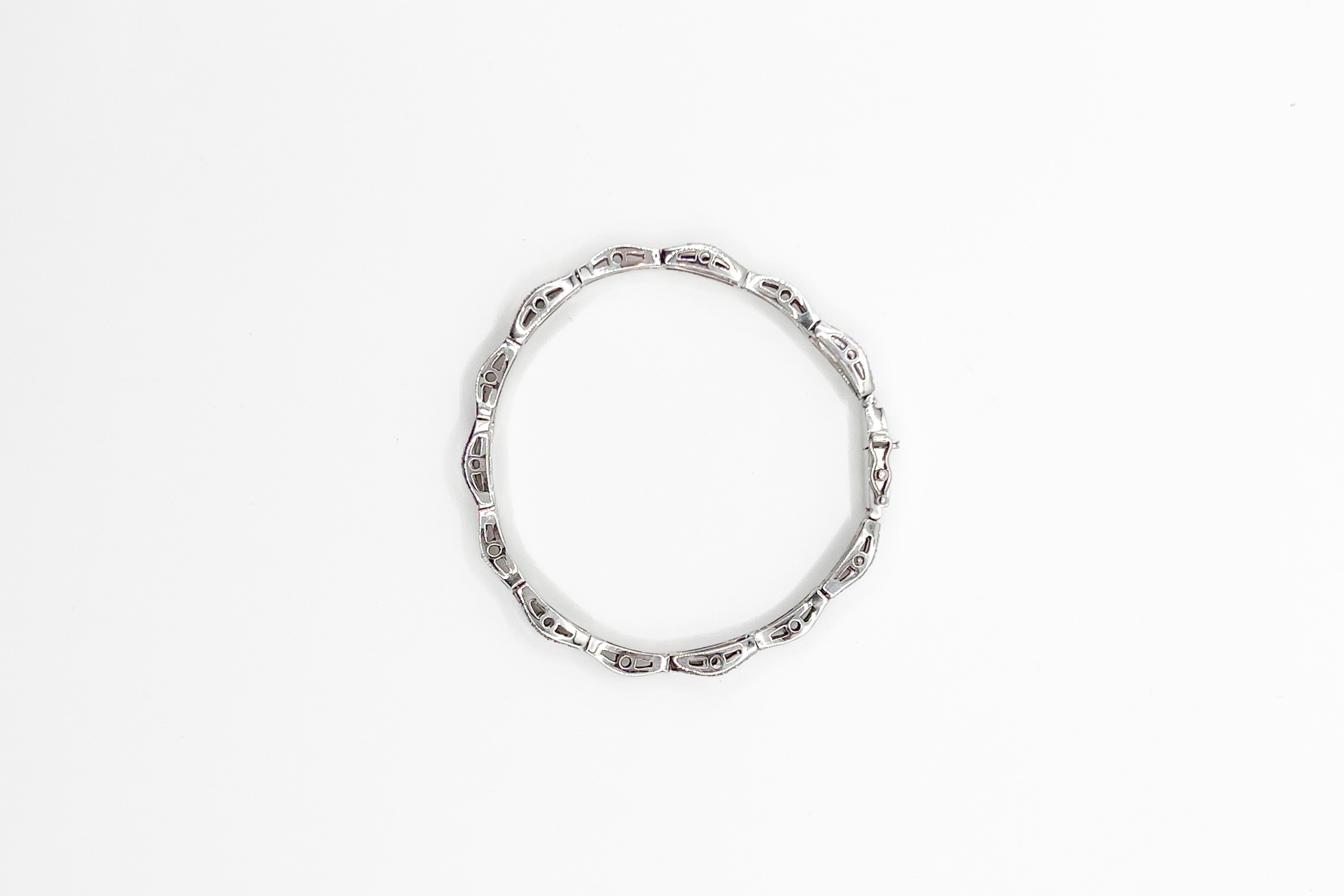Pulsera tipo fantasía de oro blanco de 18K con diamantes